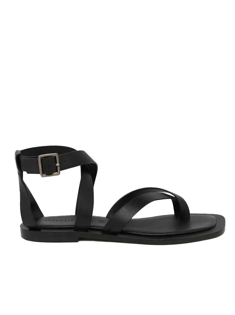 Assembly Label Valla Sandal in Black