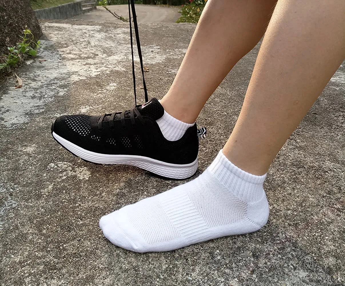 Women's Moisture Wicking Athletic Low Cut Ankle Quarter Cushion Socks